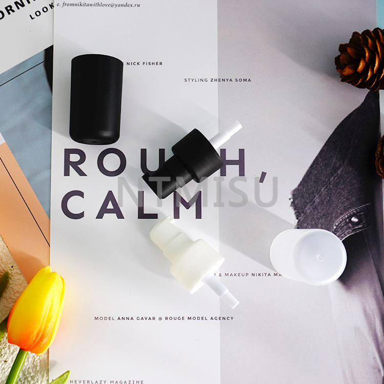 مضخة معالجة بمضخة كريم بلوري ذات غطاء كامل لتغليف مستحضرات التجميل