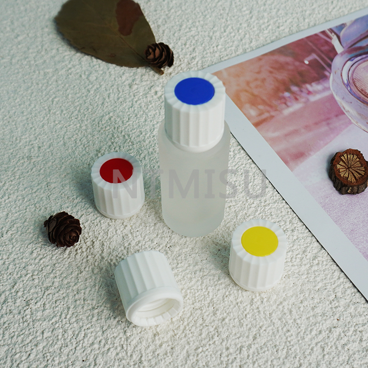 غطاء لولبي مضلع مقاوم للأطفال 18 ملم