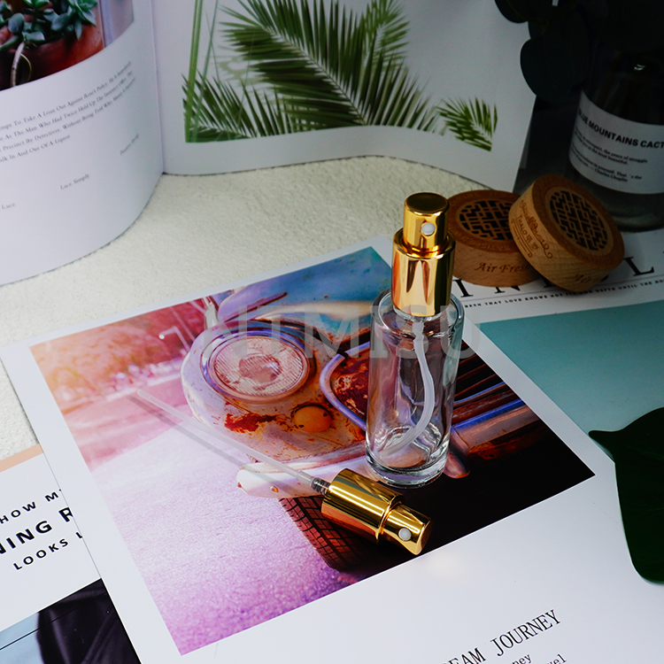 بخاخ عطر بريليانت 18 410 ألوميت لامع ذهبي فاين ميست