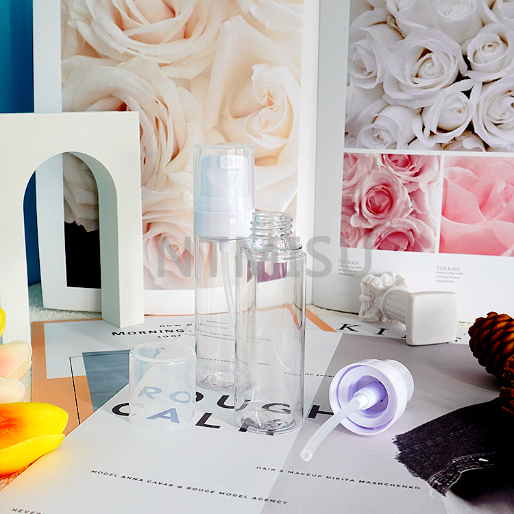 زجاجة بلاستيكية شفافة مع رذاذ رذاذ قوي