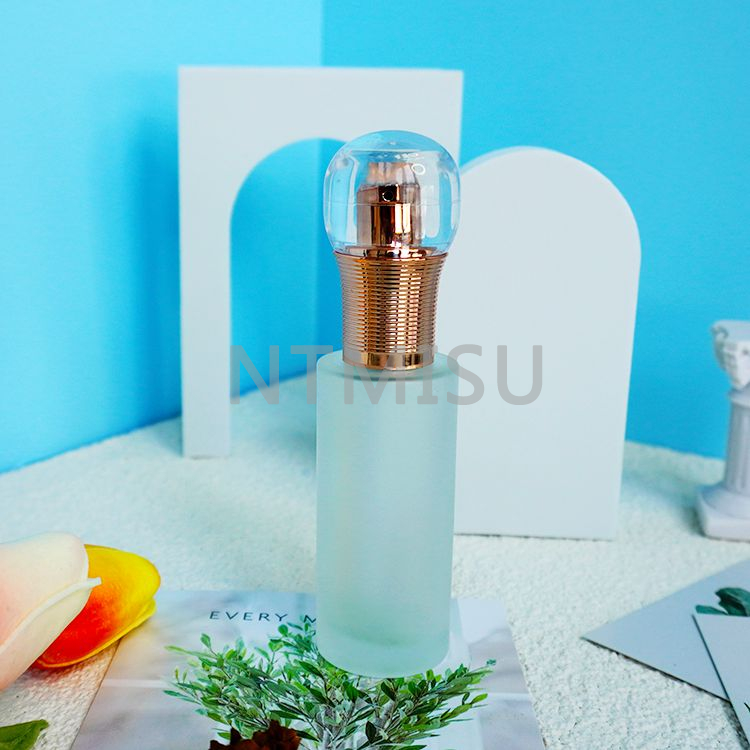 مضخة كريم على شكل كرة بولينج ذهبية لامعة 18 410 فاخرة لتغليف مستحضرات التجميل