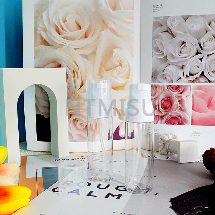 زجاجة بلاستيكية شفافة مع رذاذ رذاذ قوي