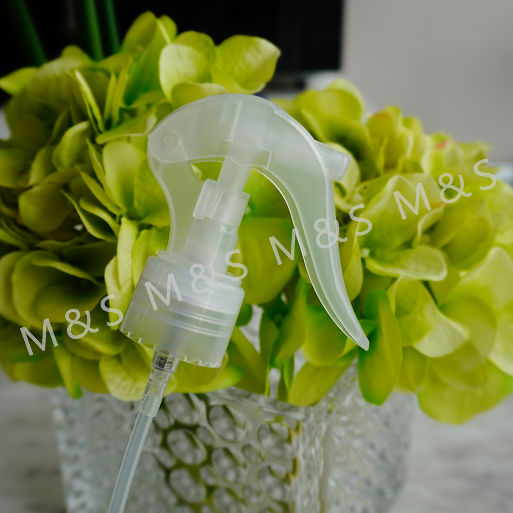 24 410 بخاخة صغيرة شفافة مزودة بمشبك مغلق 