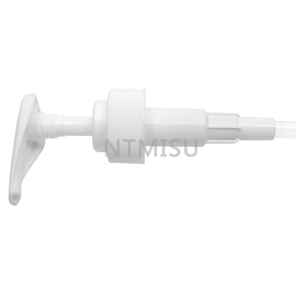 32 410 مضخة صابون بلاستيكية مضلعة بيضاء لزجاجة مستحضرات التجميل