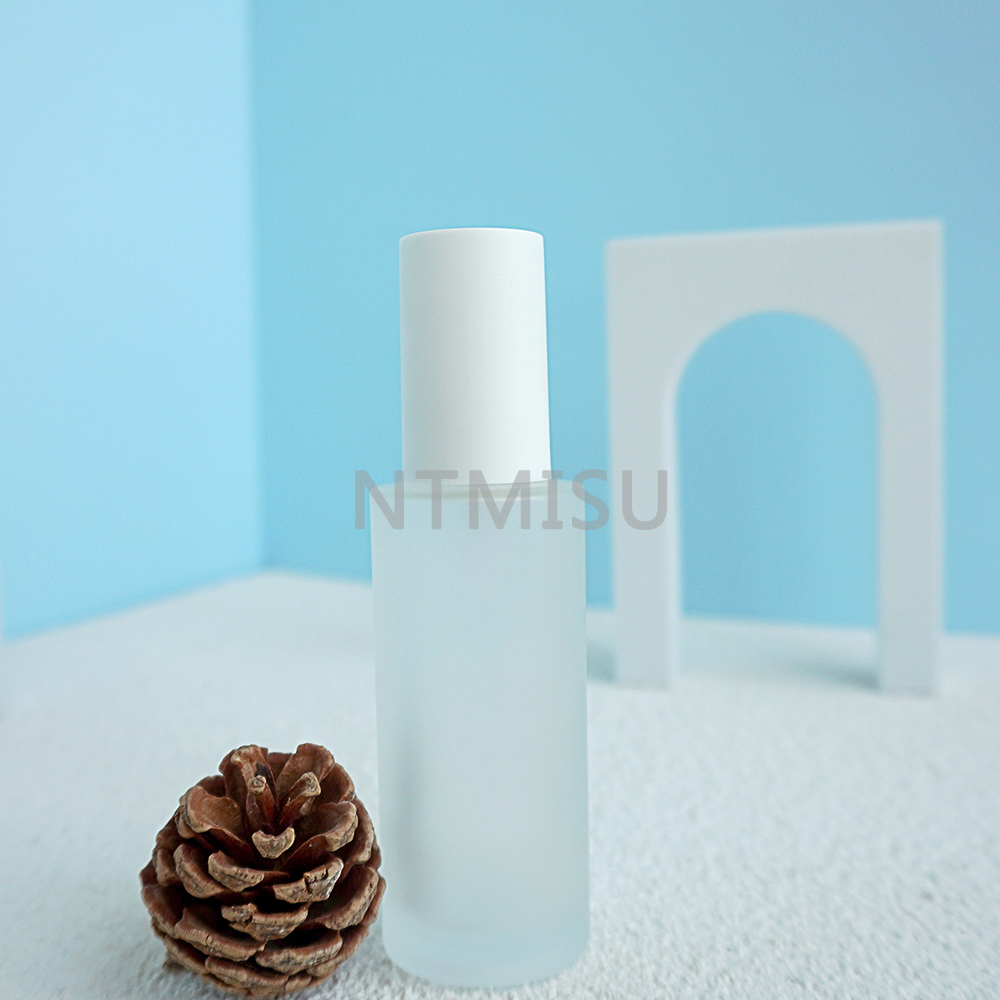 مضخة بخاخ رذاذ بيضاء بلوري 20 410 عالية الجودة مع غطاء كامل