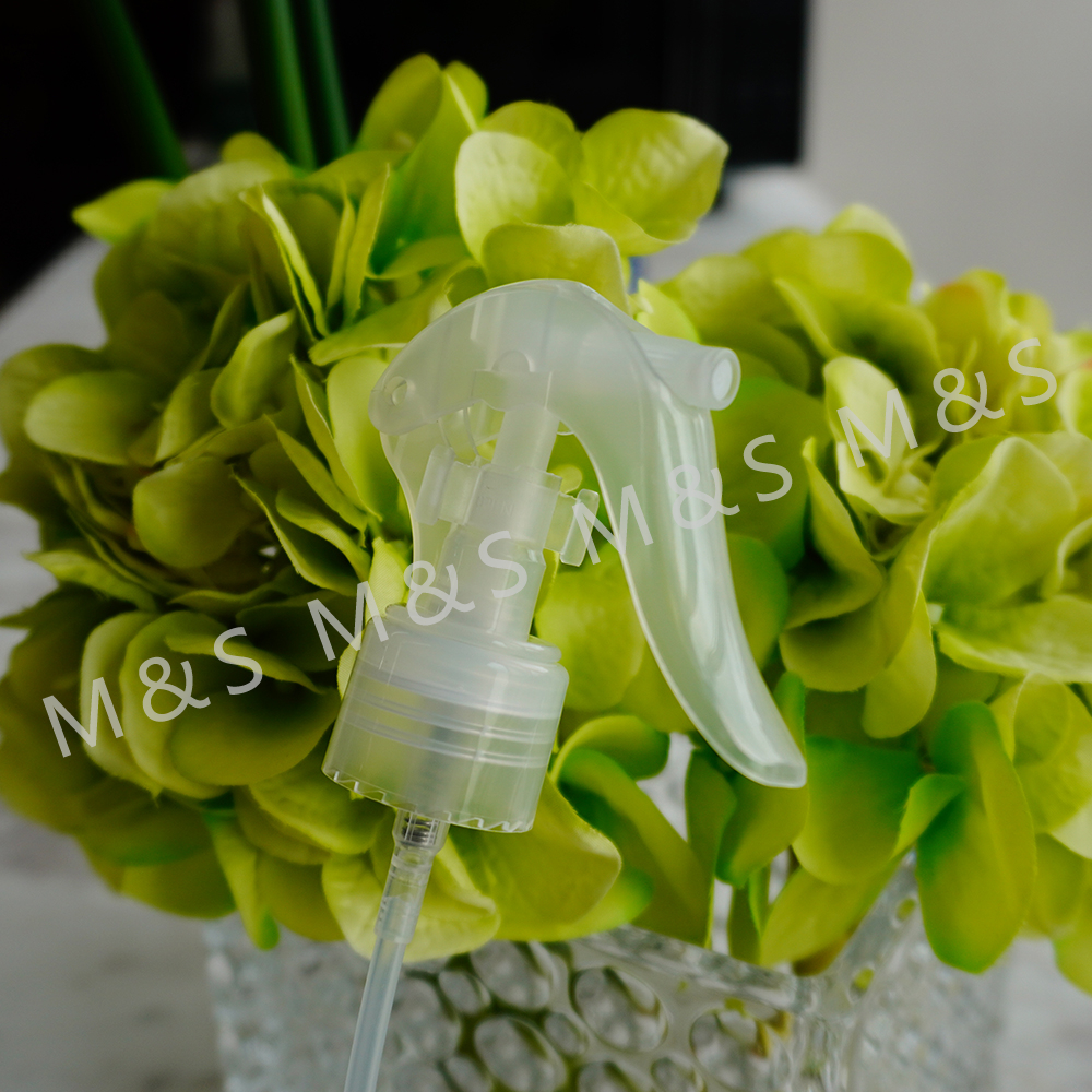 24 410 بخاخة صغيرة شفافة مزودة بمشبك مغلق 