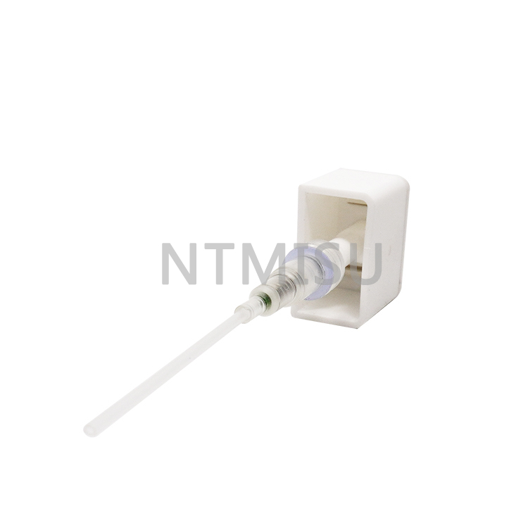 بخاخ عطر مكعب أبيض وشفاف سعة 38 مل