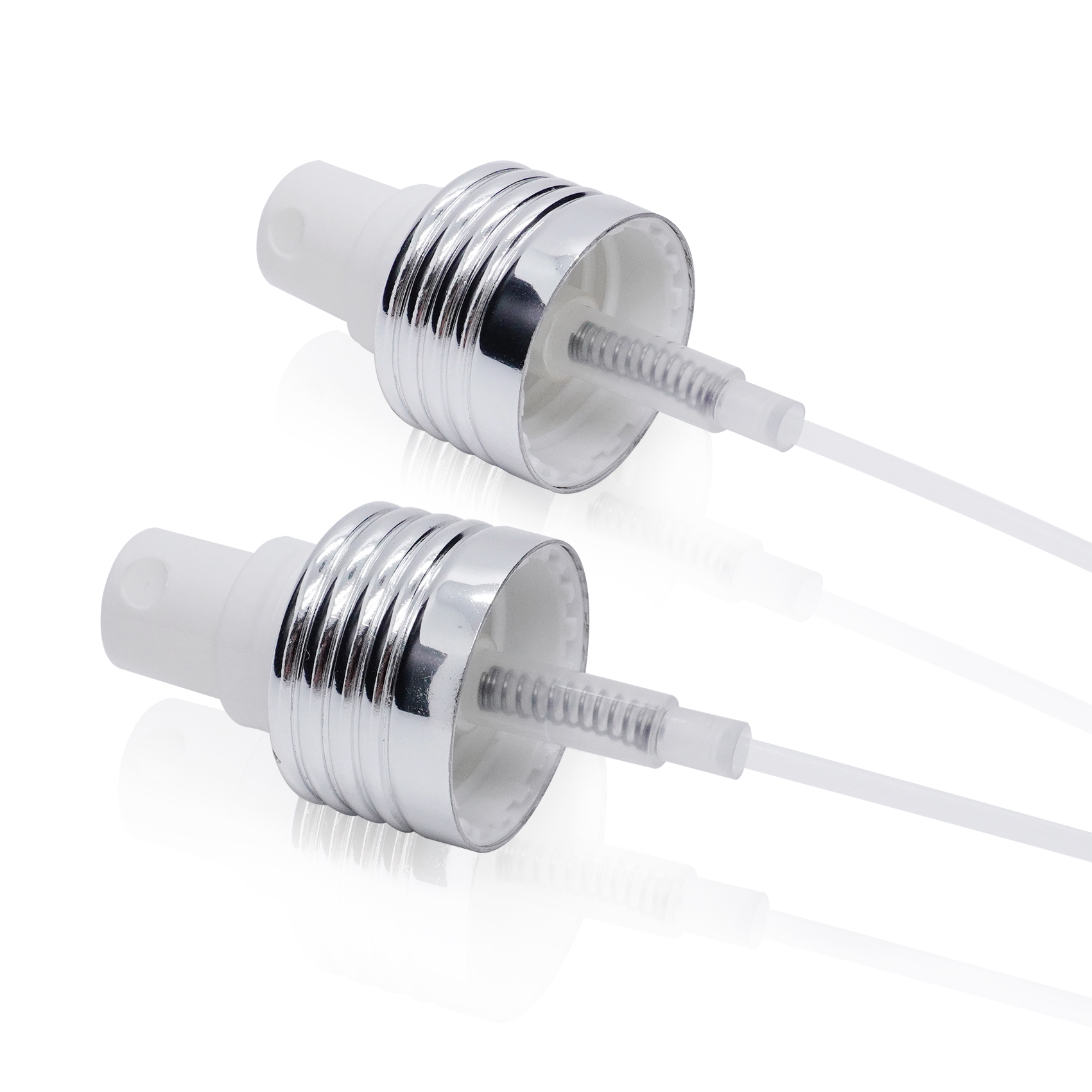 24 410 بخاخة بلاستيكية ذات طوق ألومنيوم للإغلاق