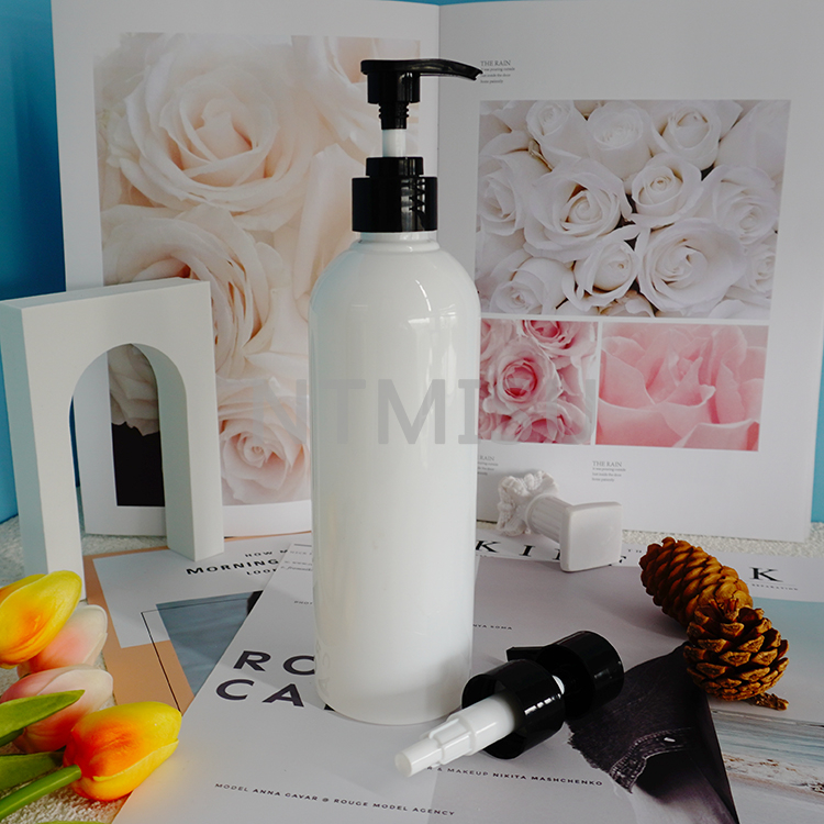 28 410 فوهة منحنية على الطراز الكلاسيكي مضخة غسول سوداء لامعة لتوزيع السائل