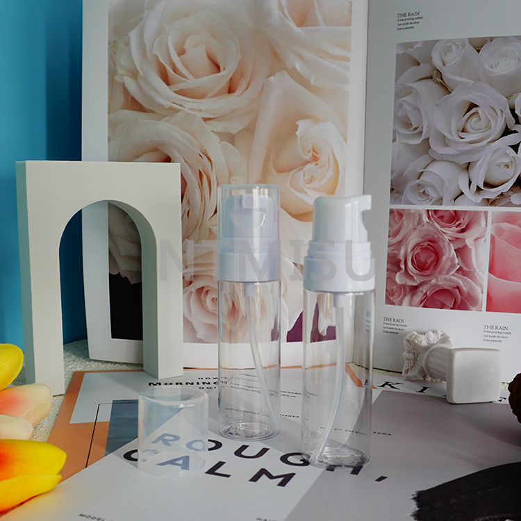 مجموعة زجاجات بخاخ رذاذ ناعمة من البلاستيك الطبيعي باللون الأبيض النقي سعة 60 مل